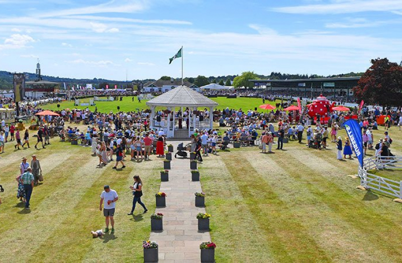 presidents-lawn-main-ring-header